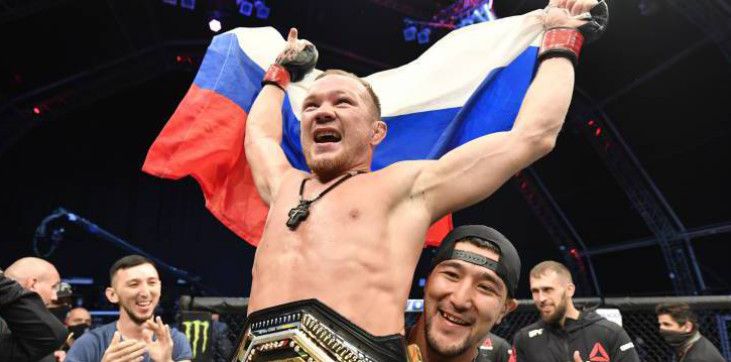 Петр Ян стал чемпионом UFC