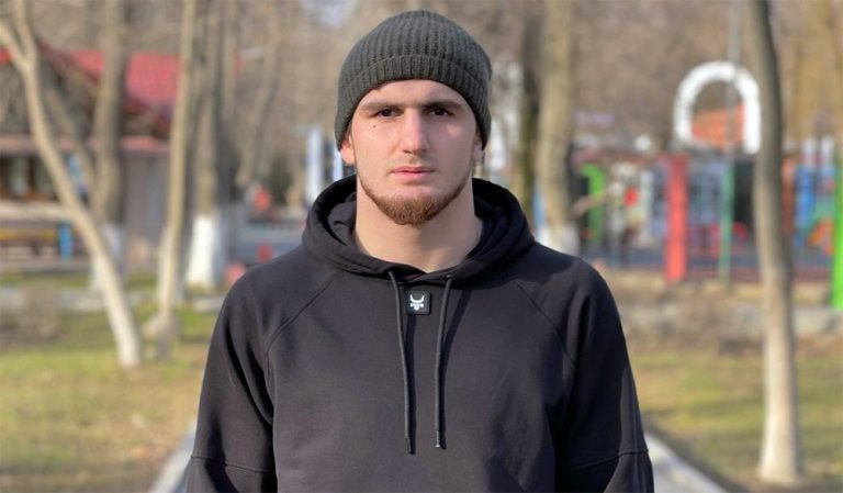 Рамазан Курамагомедов дебютирует в UFC, приняв на коротком уведомлении бой с «Ковбоем» Оливейрой