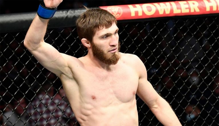 Саид Нурмагомедов одержал быструю победу на турнире UFC 270