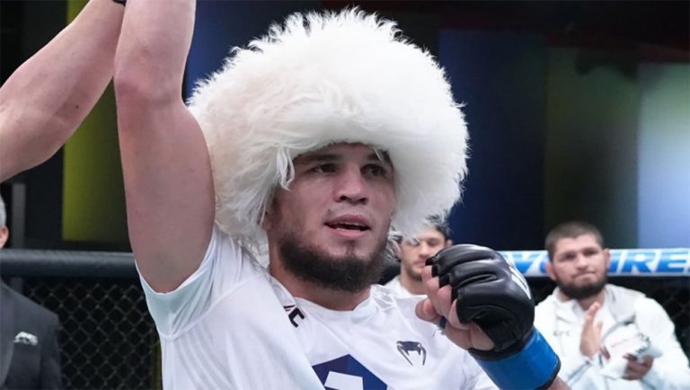 Нурмагомедов одержал очередную победу в UFC