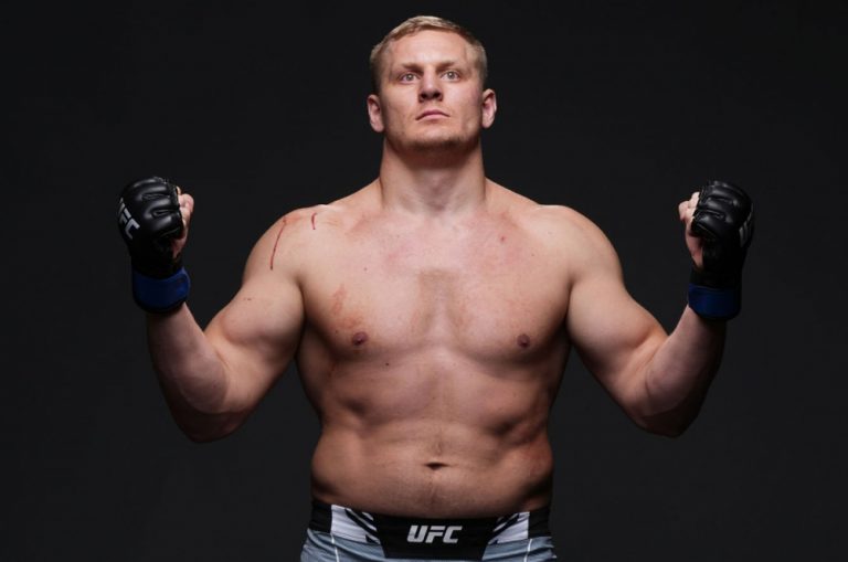 Сергей Павлович вошел в топовую тройку тяжелого дивизиона UFC