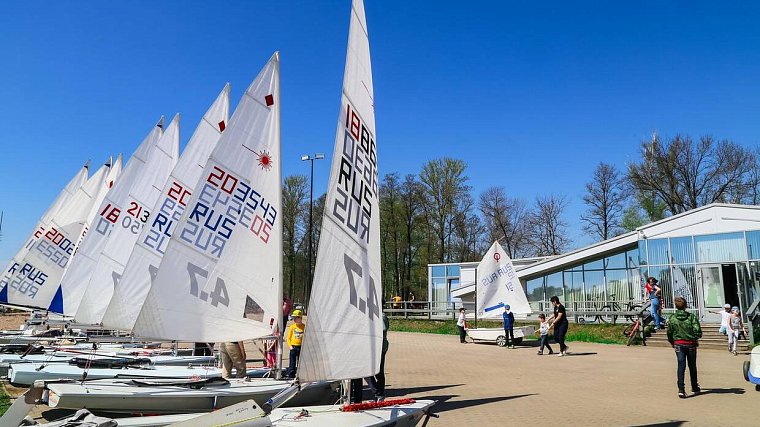 Паруса на Крестовском острове