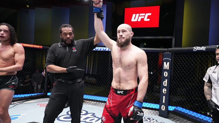 Боец UFC Фахретдинов рассказал, как незнакомка на улице предложила ему взять своего ребёнка на руки