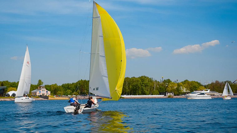 Яхтенная школа SPORT YACHTS объявляет набор на курсы судовождения и обучения яхтингу