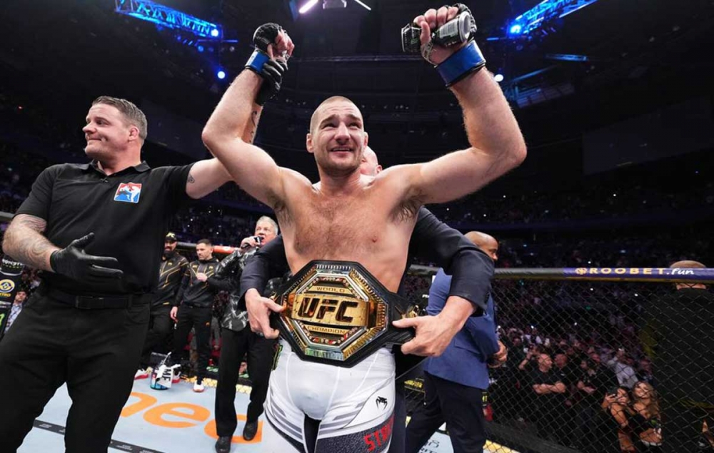 Результаты UFC 293: Адесанья проиграл Стрикленду, Волков задушил Туивасу