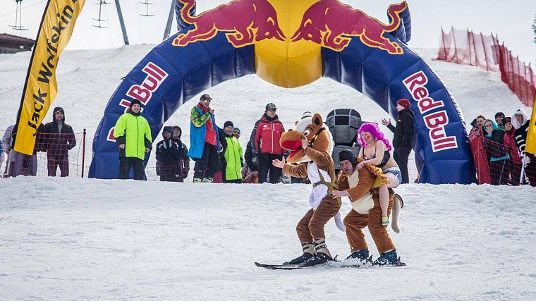 «Зверская шлюпка» одержала победу на Red Bull Jump & Freeze 2017.