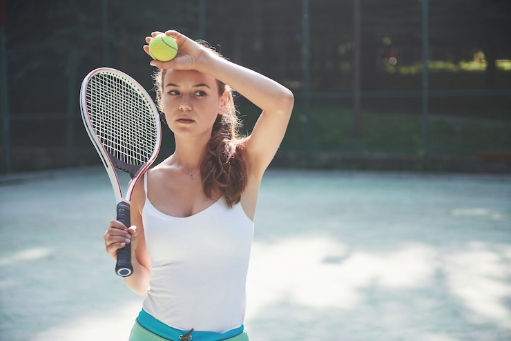 Александрова победила Шнайдер и прошла в четвертьфинал турнира WTA 500