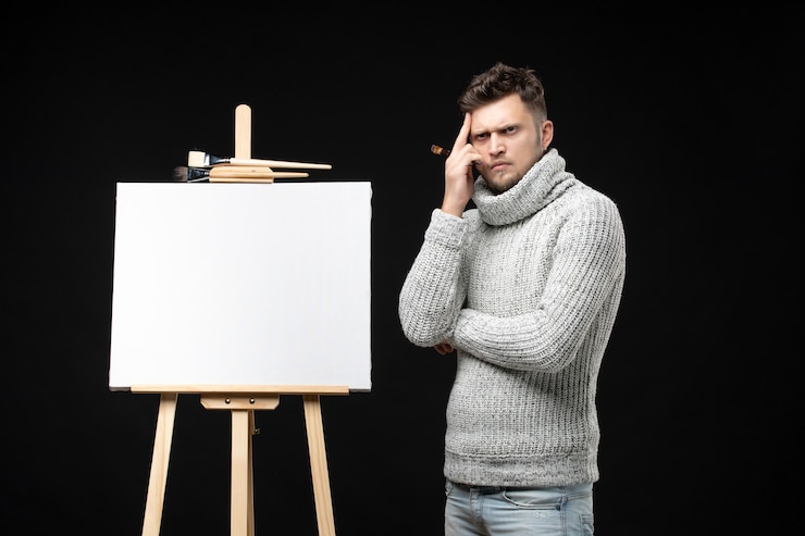 Бывший тренер Воронков принес извинения за расистские высказывания.