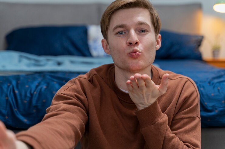 «Мы не будем подписывать для него блогеров». Гулян – об отказе от Емельяненко