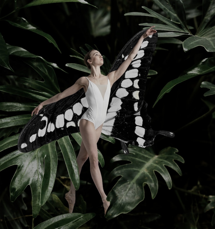 Екатерина Александрова победила Лючию Бронцетти в первом раунде Ролан Гаррос.