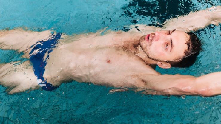 Петербургский спортсмен Мальцев стал лидером в синхронном плавании на чемпионате мира в Сингапуре